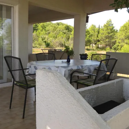 Holiday home Marija I Lucija Banj