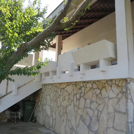 Marija I Lucija Holiday home Banj